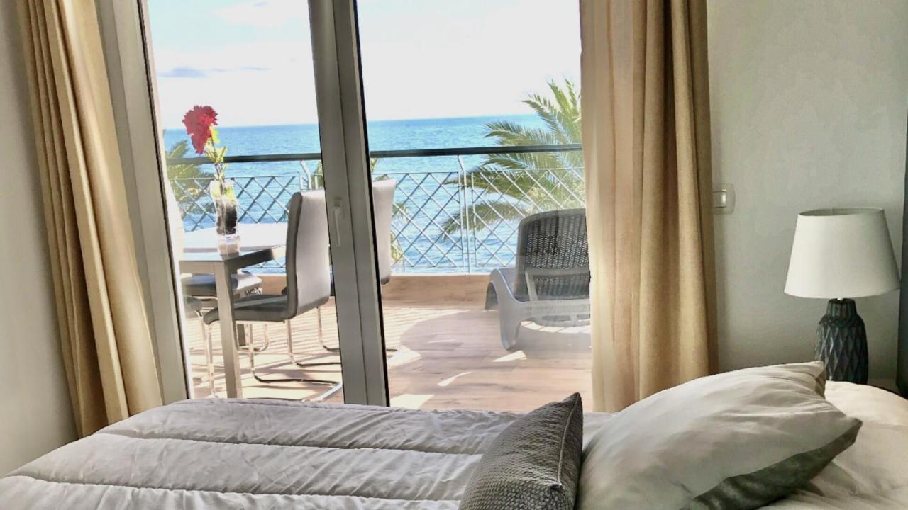 Mi Capricho B17 Beachfront Apartment Sitio de Calahonda Екстер'єр фото