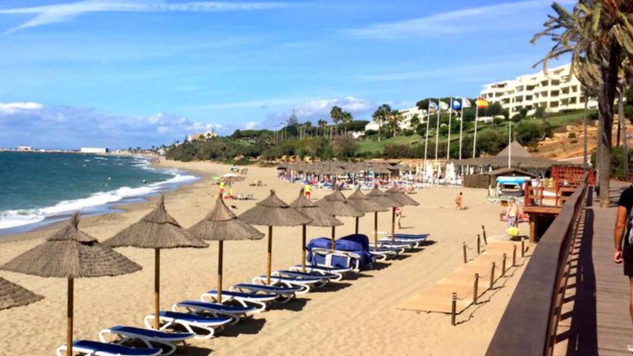 Mi Capricho B17 Beachfront Apartment Sitio de Calahonda Екстер'єр фото