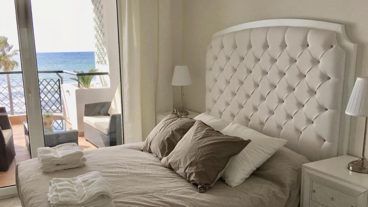 Mi Capricho B17 Beachfront Apartment Sitio de Calahonda Екстер'єр фото