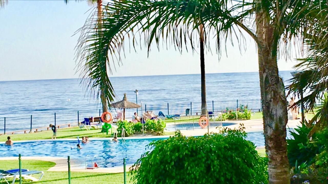 Mi Capricho B17 Beachfront Apartment Sitio de Calahonda Екстер'єр фото