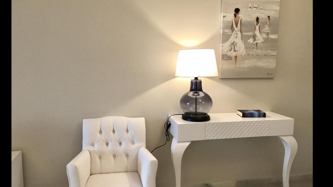 Mi Capricho B17 Beachfront Apartment Sitio de Calahonda Екстер'єр фото